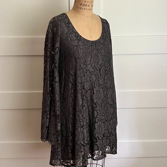 Charcoal Gray Lace Cocktail Dress Size XS, Low Back, Scoop Neck, Bell Sleeve - Picture 4 of 10